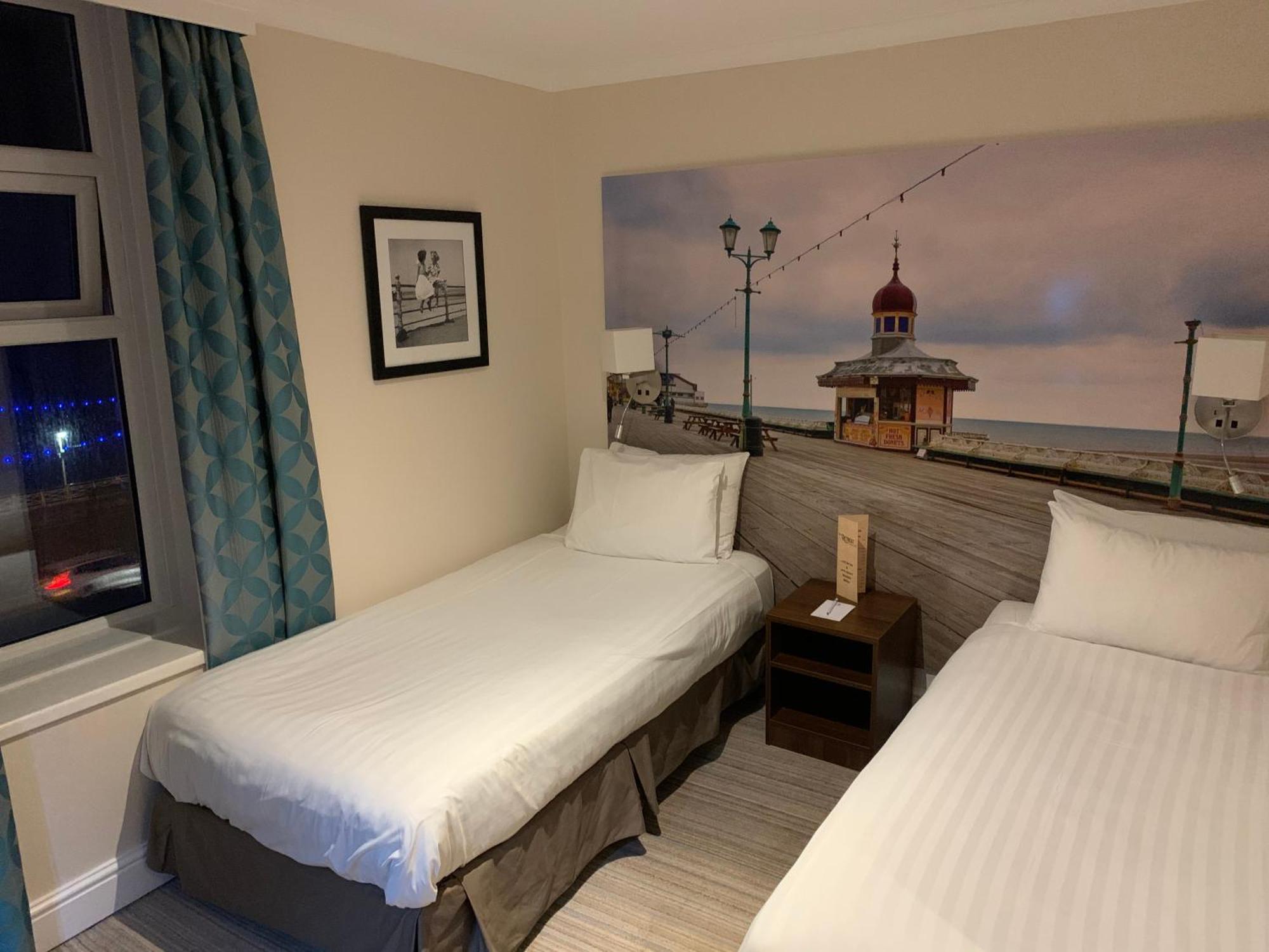 Best Western Carlton Hotel Блекпул Стая снимка